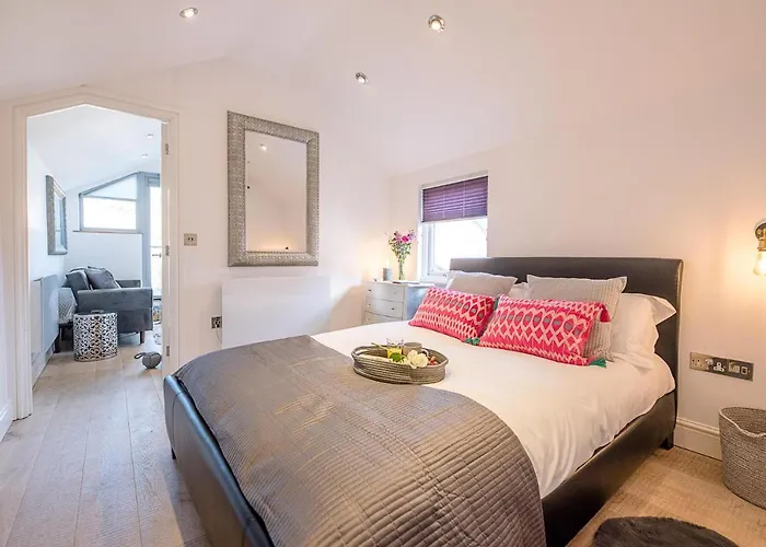 Papillon, Southwold - A Modern Flat With Balcony